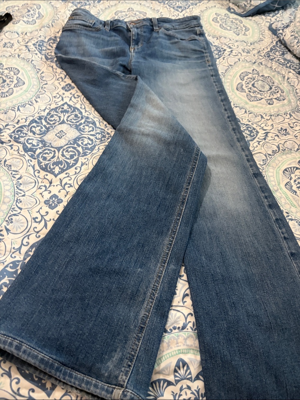 Joe's Jeans Women's Boot Cut Jeans in Medium Blue
